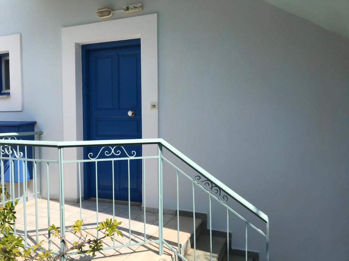 Ilias Apartments Finikounta Luaran gambar