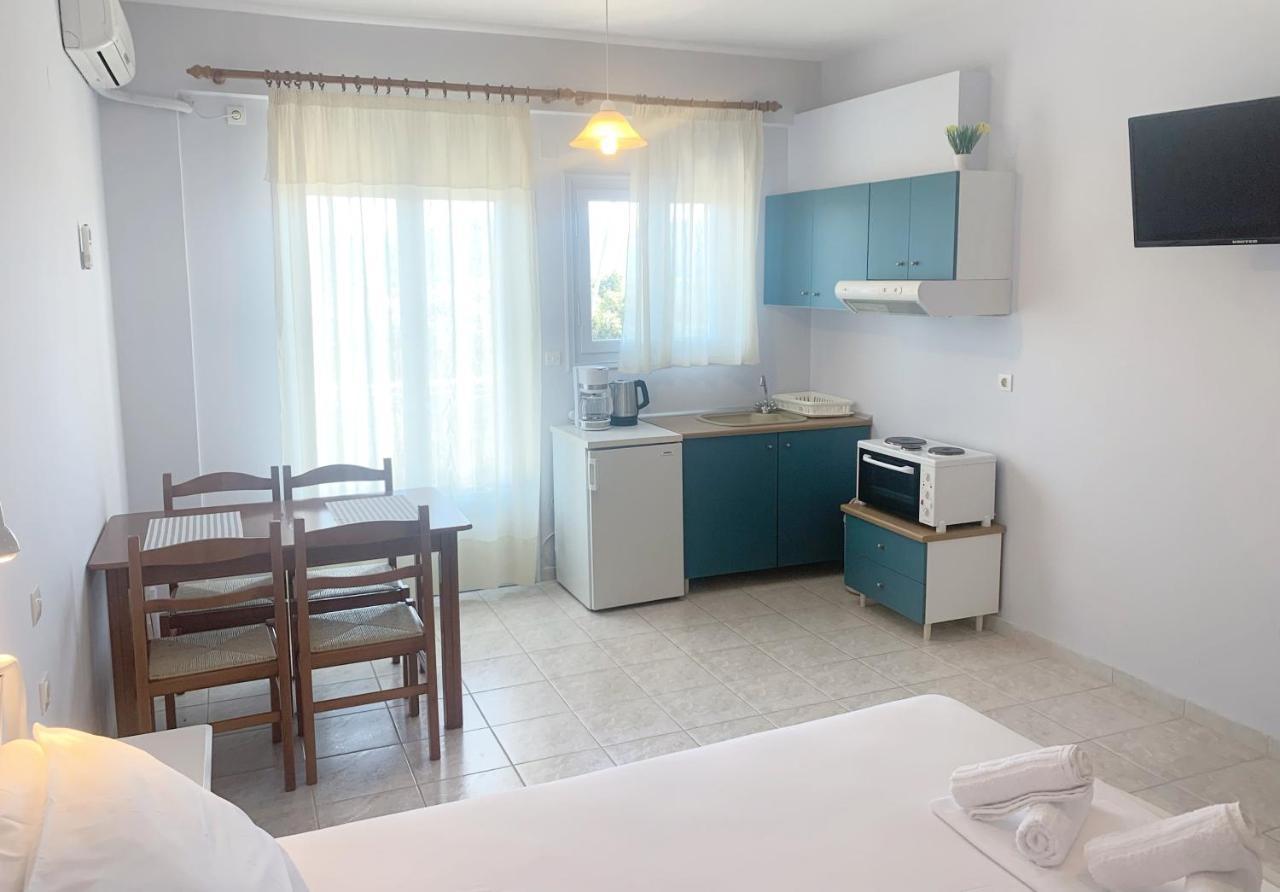Ilias Apartments Finikounta Luaran gambar