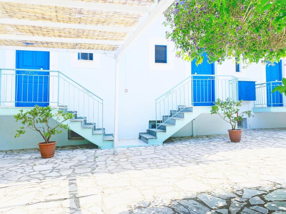 Ilias Apartments Finikounta Luaran gambar