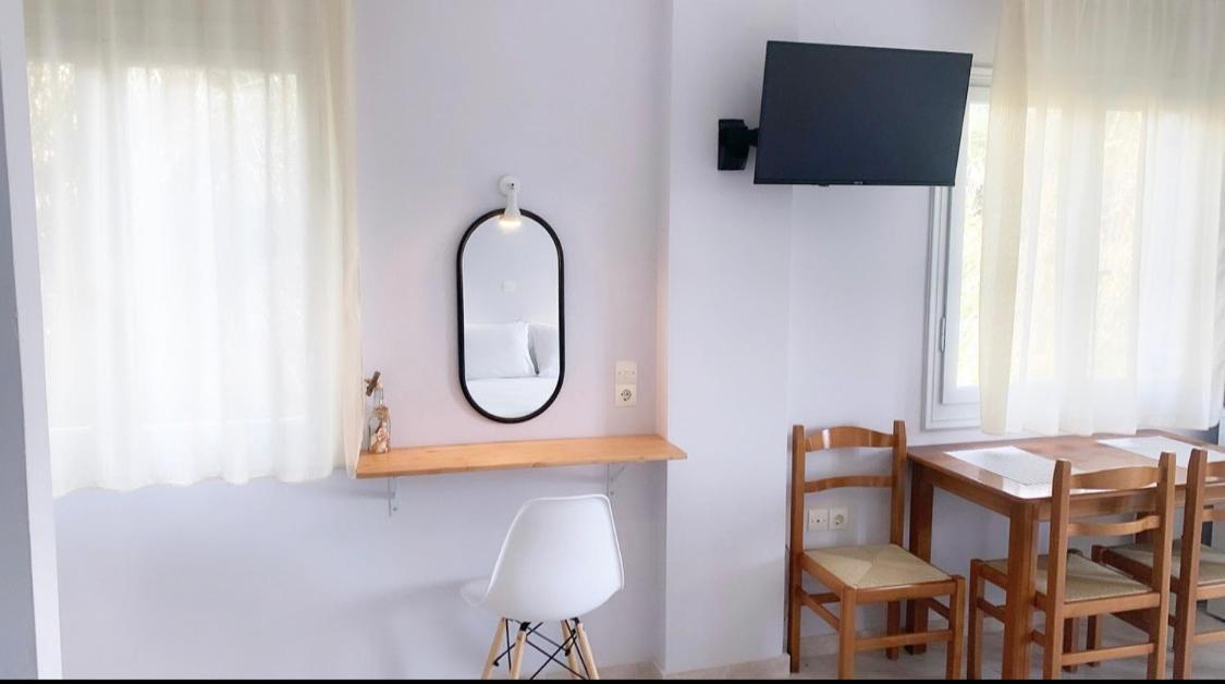 Ilias Apartments Finikounta Luaran gambar