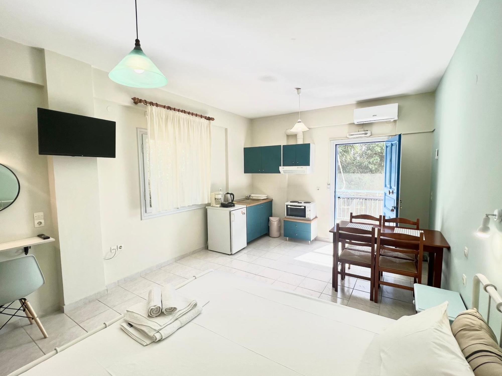 Ilias Apartments Finikounta Luaran gambar
